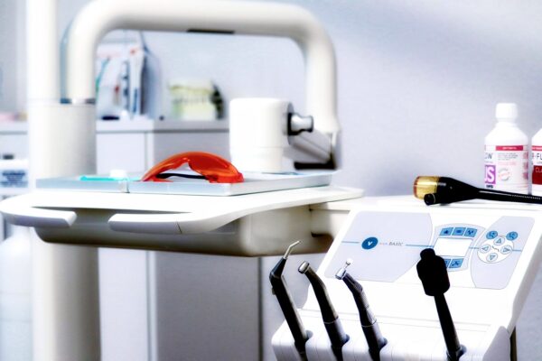 Specjalistyczna opieka w klinice stomatologicznej we Wrocławiu